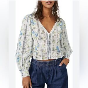 Free People Blue & White Puff Sleeve Smocked Blouse Eyelet Size Medium